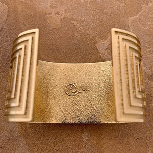Ric Charlie 18 k Gold Tufa Cast Bracelet with Gem Grade Sugilite